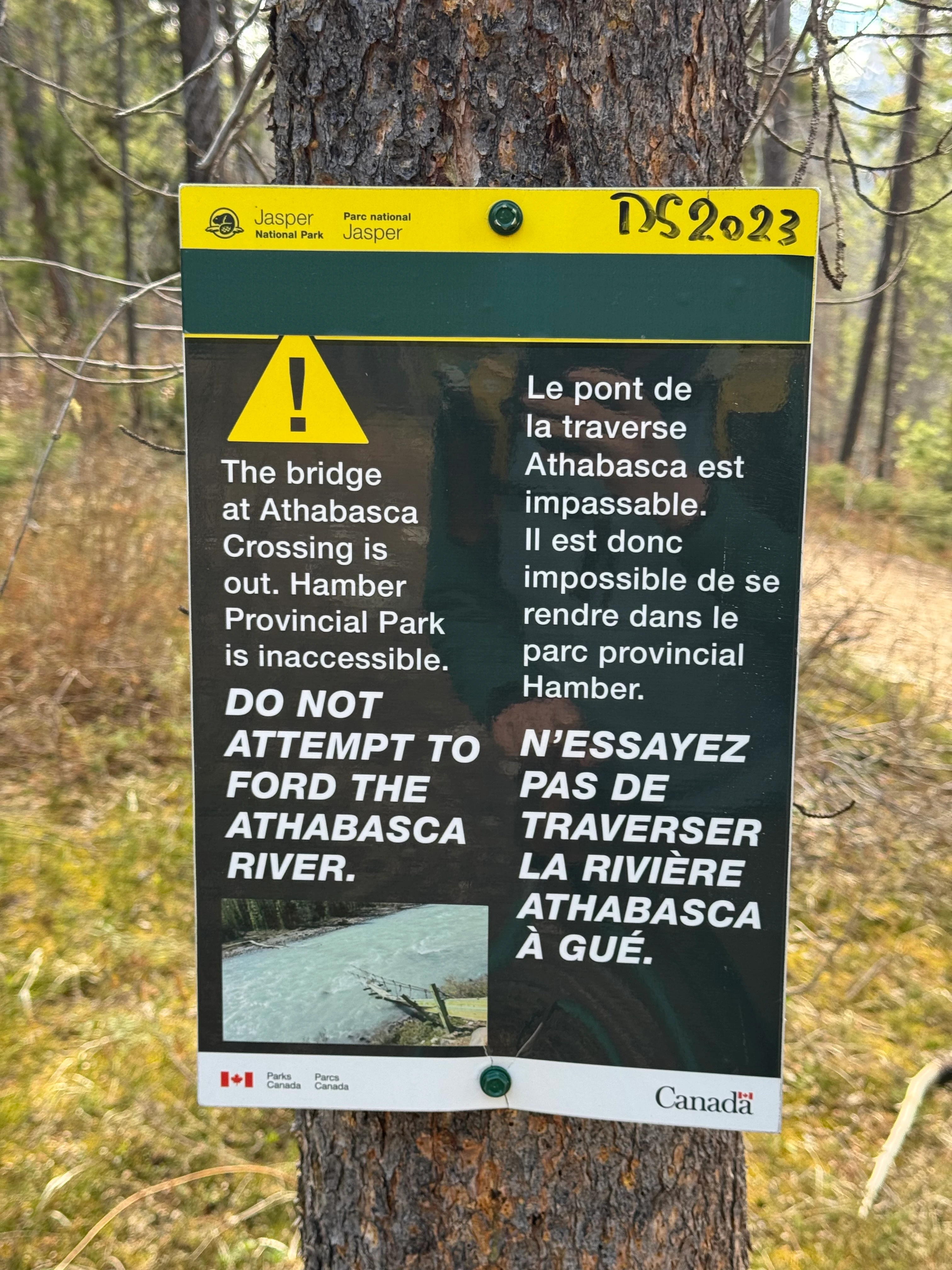 Warning sign about Athabasca River crossing