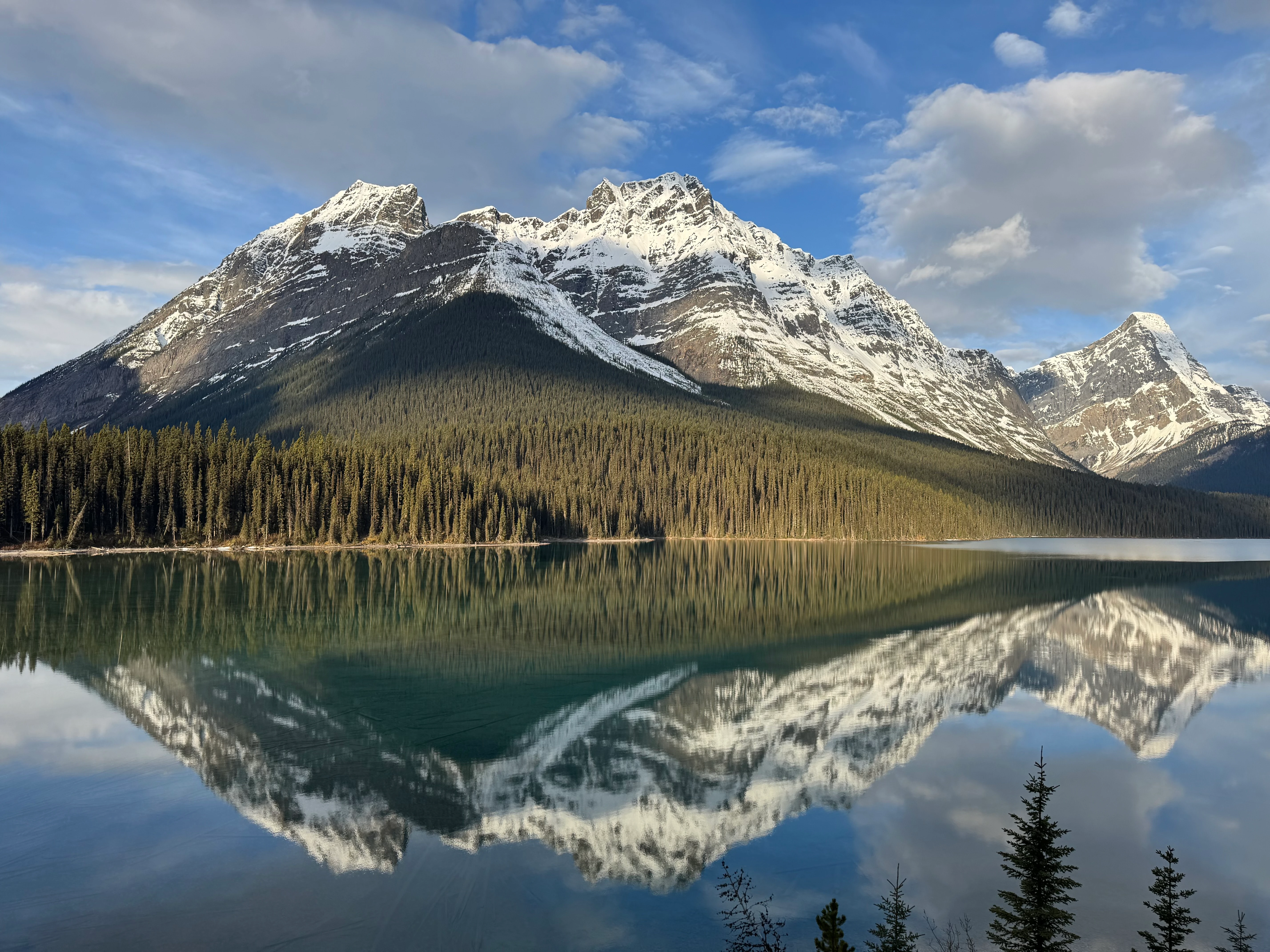 Chaba Trail to Fortress Lake