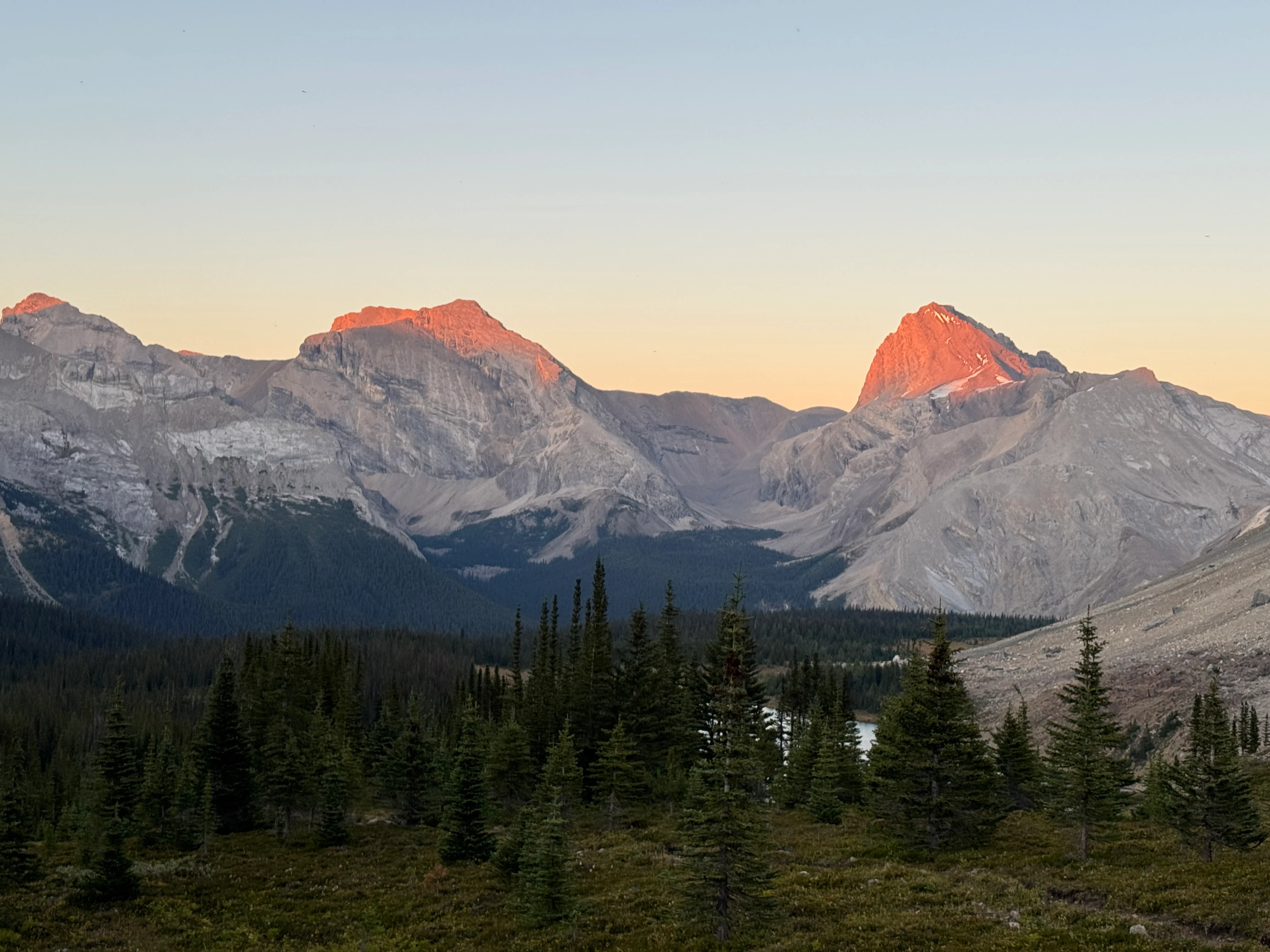 View of Fish Lakes and surrounding peaks from North Molar Pass