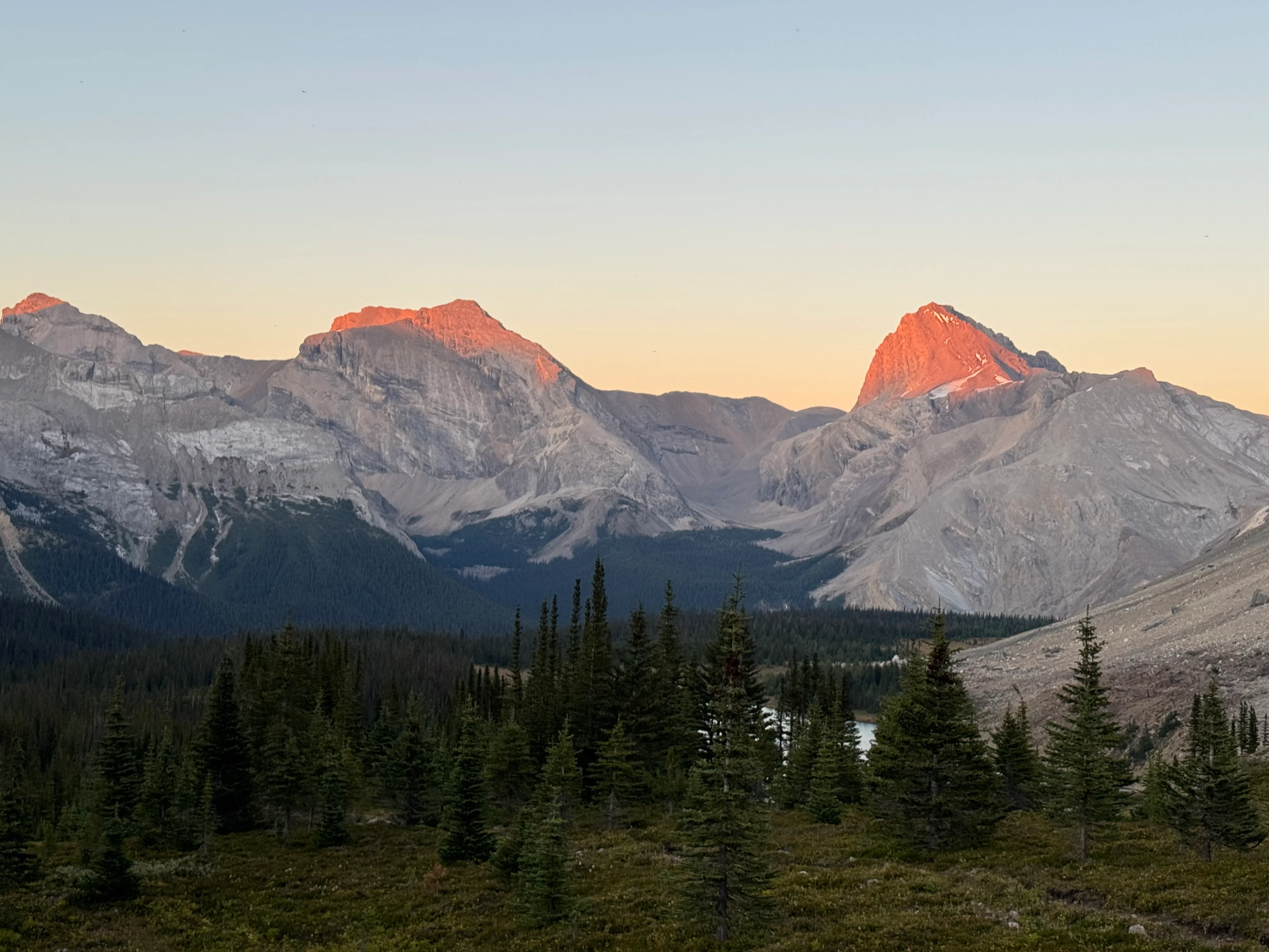View of Fish Lakes and surrounding peaks from North Molar Pass