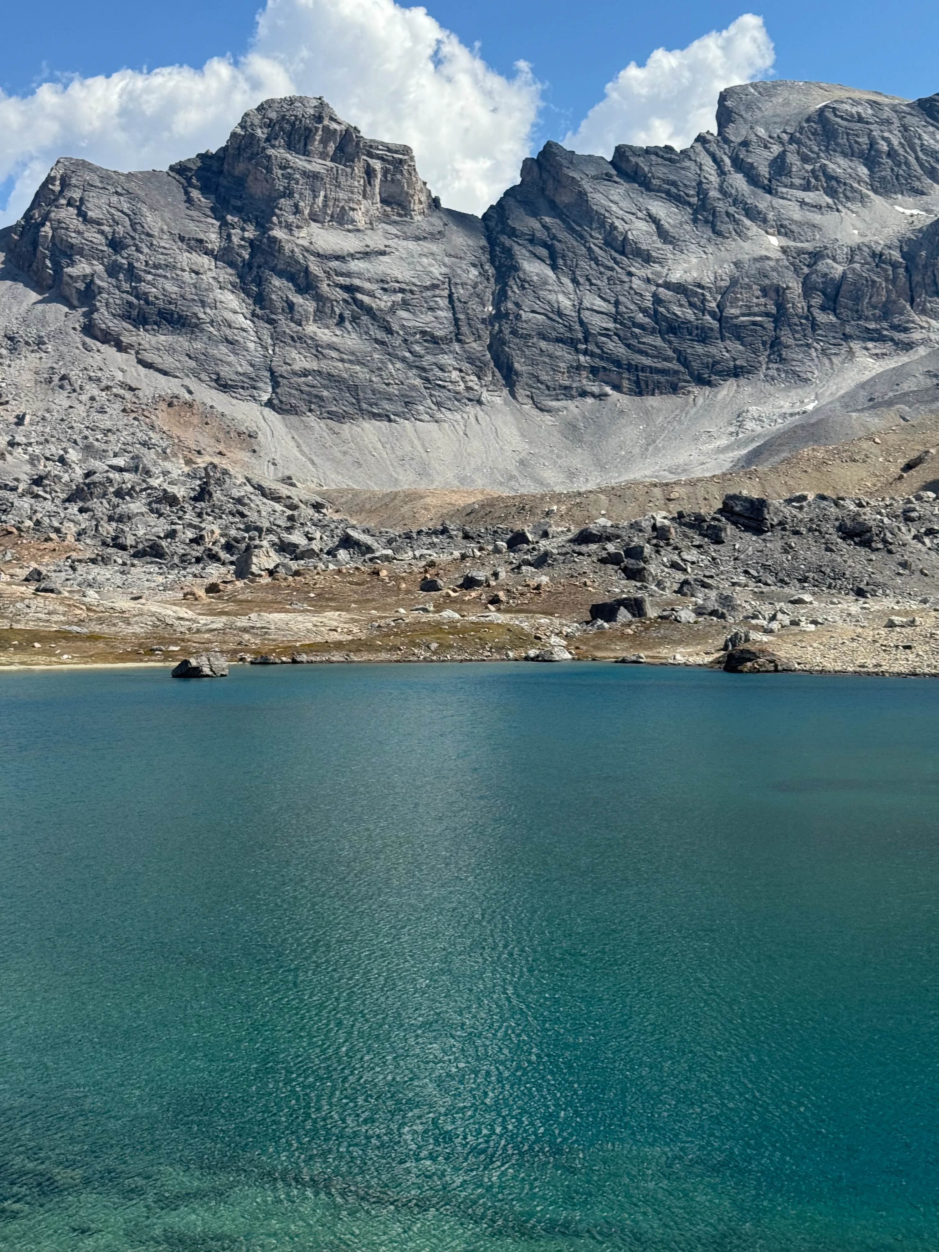 Turquoise waters of Alice Lake